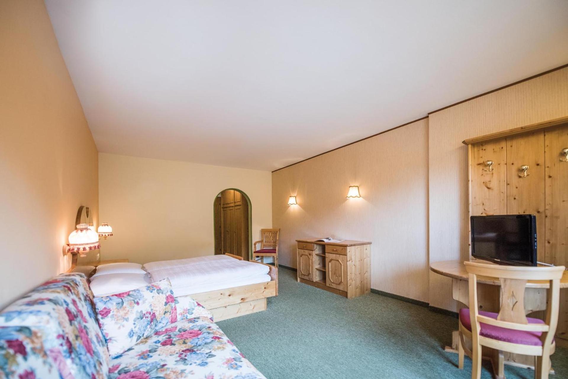 Hotel Edelweiss Браєс Екстер'єр фото
