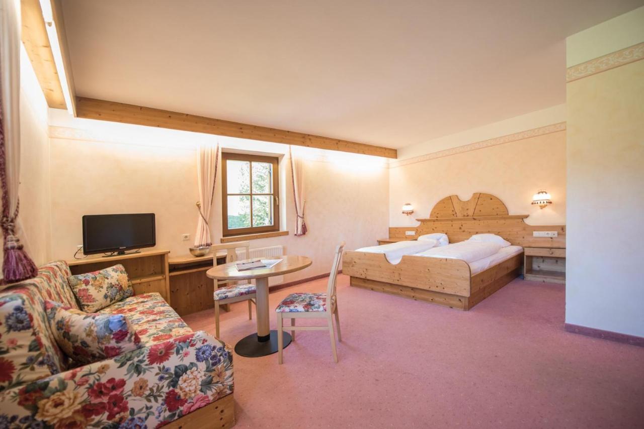 Hotel Edelweiss Браєс Екстер'єр фото