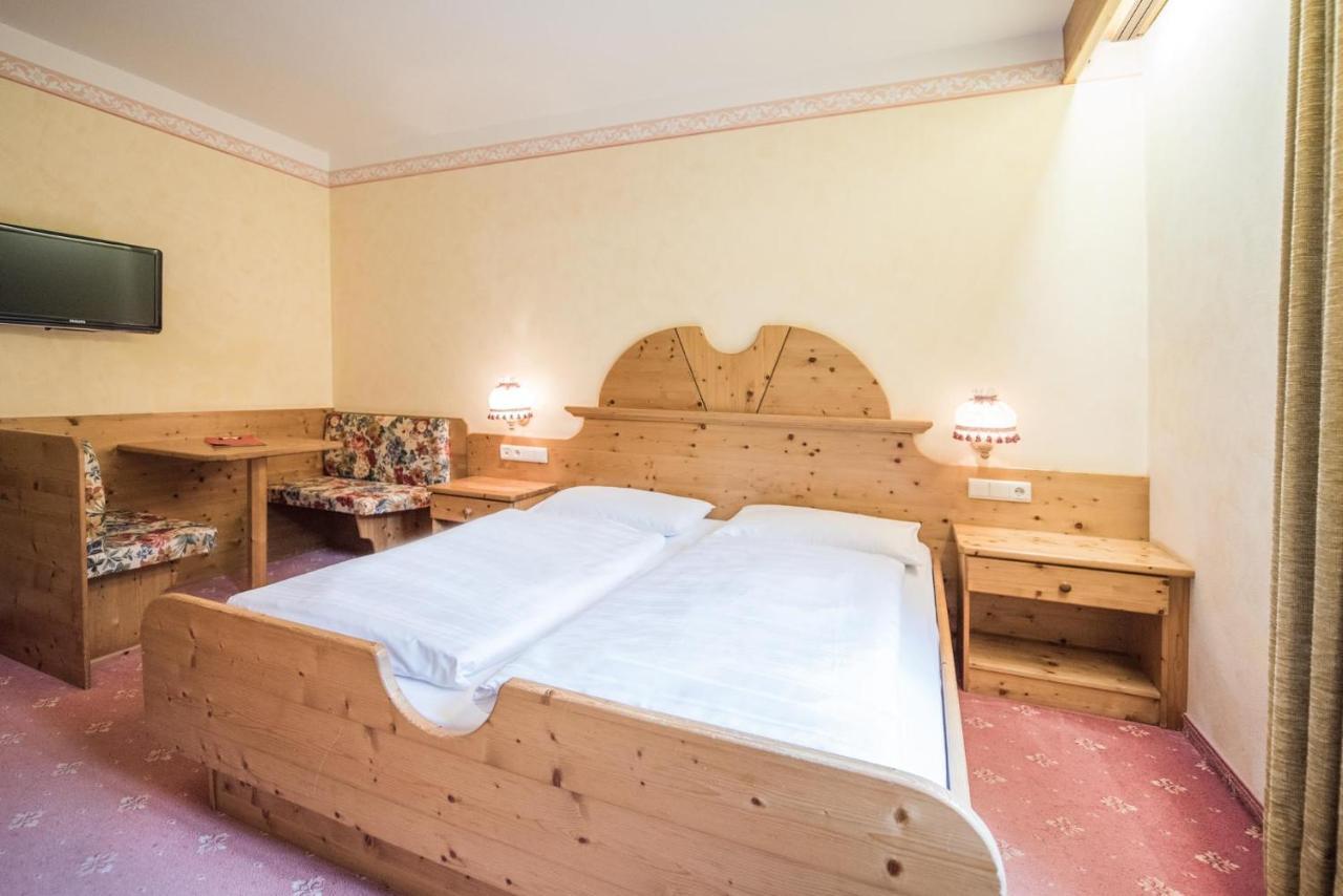 Hotel Edelweiss Браєс Екстер'єр фото